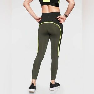 Athleta Spar Colorblock 7/8 Tight Leggings in Arbor Olive Small High Waisted EUC